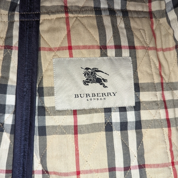 Burberry quilted women's jacket - Picture 4 of 4